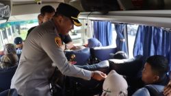 Polres Pelabuhan Tanjung Priok, Cek Urine, Kesehatan Terhadap Sopir  Mudik Gratis KB-SI.P Bersama Pelindo