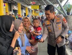 Pengamanan Humanis Embarkasi KM Kelud di Tanjung Priok Berjalan Aman dan Tertib