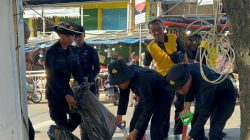 Brimob Polda Metro Jaya Bersihkan Pasar Ciputat, Lingkungan Sehat dan Aktivitas Warga Lebih Nyaman