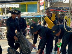 Brimob Polda Metro Jaya Bersihkan Pasar Ciputat, Lingkungan Sehat dan Aktivitas Warga Lebih Nyaman