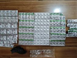 POLRESTA CIREBON GEREBEK PENGEDAR O.K DI HALAMAN BELAKANG RUMAH