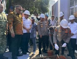 Kapolda Letakkan Batu Pertama Mako Polres Metro Depok : Pelayanan Harus Makin Baik