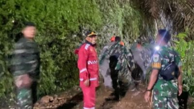 Longsor dan Pohon Tumbang Tutup Jalur Bandung–Cirebon, Polres Sumedang Lakukan Penanganan Cepat