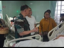Yayasan Jaga Ginjal Indonesia dan Yayasan Berbagi Cahaya Imlek Bagikan Telur Rebus di RSPAD