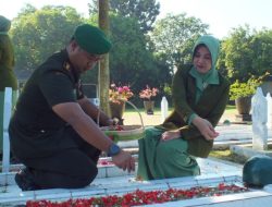 Kodim 0614/Kota Cirebon Gelar Ziarah Rombongan HUT Kodam III/Siliwangi Ke-80 di TMP Kesenden.