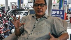 Defiyan Cori : Harga BBM Naik Komplain, Saat Harganya Turun Diam