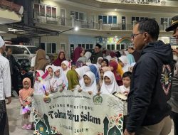 Ratusan Warga Muara Angke Meriahkan Pawai Obor Sambut Tahun Baru Islam 1 Muharram 1448 H
