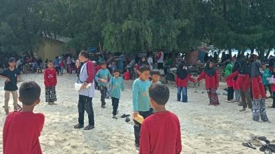 Lepas Penat Usai Ujian, Siswa MIN 17 Kampus C Pulau Kelapa Gali Edukasi dan Keakraban di Pulau Dolphin