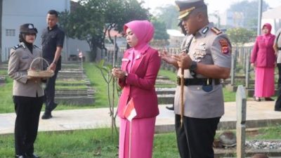 Jelang Hari Bhayangkara, Polresta Tangerang Teladani Semangat Juang dengan Ziarah di Taman Makam Pahlawan