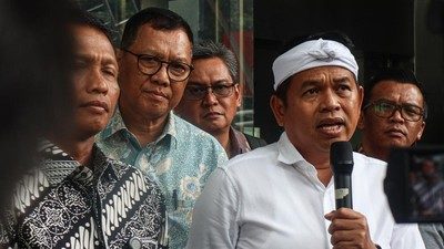 KDM Membuka Sayembara Rp 250 Juta Bagi Yang Tangkap Taufik Hidayat (DPO)