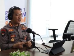 Peringati Hari Bhayangkara ke-80, Kabidhumas Polda Banten Paparkan Capaian dan Prestasi Polda Banten dalam Talkshow RRI Banten