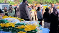 Peringati HUT Bhayangkara ke-80, Polda Banten Salurkan 3,5 Ton Beras bagi Masyarakat