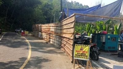 Pengguna Jalan Keluhkan Proyek Penanganan Longsor di Jalan Nasional III, Diduga Langgar UU KIP