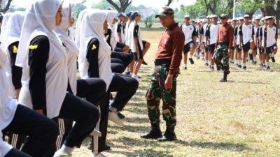 Tahun Ajaran Baru, Kodim Ponorogo Latih PBB dan Wasbang Para Siswa