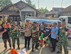 Hari Bhayangkara ke-80, Polsek Nanggung Suplai 11 Ribu Liter Air Bersih Untuk Warga di Desa Kalong Liud dan Hambaro