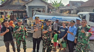 Hari Bhayangkara ke-80, Polsek Nanggung Suplai 11 Ribu Liter Air Bersih Untuk Warga di Desa Kalong Liud dan Hambaro
