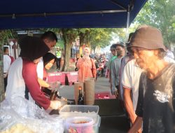 Jum’at Berkah, Polres Lebak Bagikan Makanan Gratis kepada Masyarakat