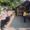 Tanamkan Kedisiplinan dan Semangat Pengabdian, Kapolsek Ciwaringin Pimpin Apel Pagi dan Serah Terima Jaga