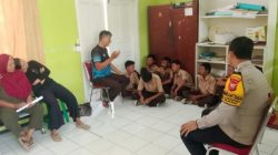 Damaikan dan Bimbing Menuju Jalan Damai Bhabinkamtibmas Lungbenda Fasilitasi Penyelesaian Masalah Perkelahian Pelajar