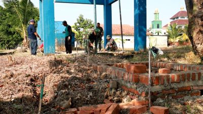 TMMD ke-129 Kodim 0620/Kab. Cirebon Bangun Harapan Warga, MCK dan Revitalisasi Air Bersih Mulai Dikerjakan di Desa Luwung Kencana