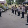 Meneguhkan Disiplin dan Kesiapan Kapolsek Ciwaringin Pimpin Apel Pagi serta Serah Terima Tugas Jaga Mako