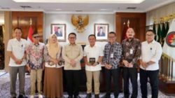 Demi Kesehatan Seluruh Warga Kuningan Wabup Tuti Andriani Dampingi Bupati, Sampaikan Isu Krusial ke Kepala Staf Kepresidenan