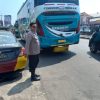 Polsek Weru Laksanakan Pengaturan Lalu Lintas Siang di Perempatan Lampu Merah Weru: Wujudkan Perjalanan Aman, Tertib, dan Lancar Bagi Semua