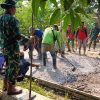Kerja Keras Satgas dan Warga Berbuah Hasil, Pembangunan Jalan Rabat Beton TMMD ke-129 Capai Separuh Target