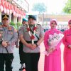 Penuh Haru dan Kekeluargaan, Polresta Cirebon Gelar Upacara Penyerahan Jabatan dan Pelepasan AKBP Eko Munarianto