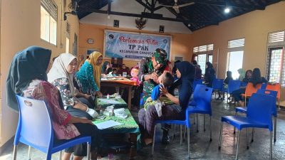 Wujudkan Balita Sehat, Sertu Alvian Zakaria Dampingi Layanan Posyandu Di Desa Gondang