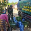 Mengalirkan Harapan di Tengah Kemarau, Satgas TMMD ke-129 Salurkan Bantuan Air Bersih kepada Masyarakat
