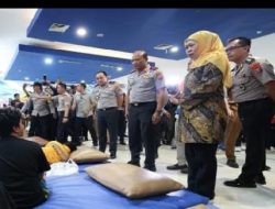 Kapolda Jatim Sampaikan Duka atas Kecelakaan Kapal Laut di Perairan Sumenep, Pencarian Korban Hilang Terus Dilakukan