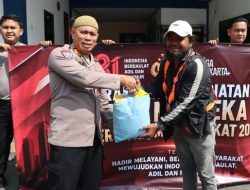 Polres Pelabuhan Tanjung Priok Gelar Kerja Bakti dan Pengecatan Fasilitas Umum Bersama Masyarakat 