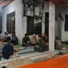 Menjalin Kedekatan dengan Warga, Anggota Satgas TMMD ke-129 Kodim 0620/Kab. Cirebon Ikuti Tahlil Almarhumah sebagai Wujud Sinergi dan Kebersamaan