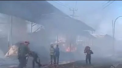 Tiga Kapal Nelayan ludes Dilalap Sijago Merah Di Pelabuhan Karangsong Indramayu