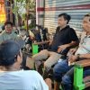 JJOS Jaga Kamtibmas di Muara Angke, Bhabinkamtibmas Sambangi Warga yang Laksanakan Siskamling