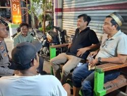 JJOS Jaga Kamtibmas di Muara Angke, Bhabinkamtibmas Sambangi Warga yang Laksanakan Siskamling