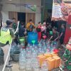 Peduli Kesulitan Rakyat, Kodim 0614/Kota Cirebon Salurkan 10 Ribu Liter Air Bersih