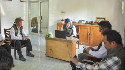 Menhut Raja Antoni Turun ke Lokasi Karhutla Kalimantan Selatan, Operasi Pemadaman Diperkuat