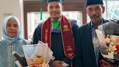 Dede Suryadi Lulus dari Universitas Al Barokah Depok Bersama 193 Wisudawan 