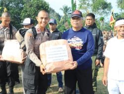 Tanamkan Nilai nilai kepedulian sosial, Siswa SPN Polda Metro Jaya melaksanakan  Bakti Sosial dilingkungan masyarakat  saat Tradisi pengambilan bendera