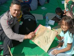 Bhabinkamtibmas dan Babinsa Hadiri Festival Layang-Layang Mundu: Sinergi TNI-Polri Pererat Kebersamaan, Jaga Kondusivitas Wilayah
