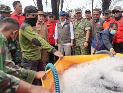 Menhut Raja Antoni : Penegakan Hukum Karhutla Tak Tajam ke Bawah, Tumpul ke Atas