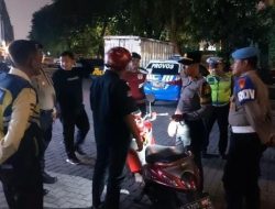 JJOS Patroli Cipta Kondisi Polres Pelabuhan Tanjung Priok Sasar Gangguan Kamtibmas, Periksa Kendaraan hingga Imbau Pengemudi Trailer