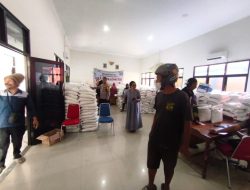 Bhabinkamtibmas Kalijaga Kawal Penyaluran Bansos Beras untuk 900 KPM: Pastikan Tertib, Jaga Kamtibmas