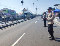 Jaga Kamtibmas: Polsek Arjawinangun Patroli dan Pantau Aktivitas di Pasar Sandang Tegalgubug, Hadir Memberi Rasa Aman