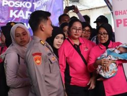 Bhayangkari Peduli dan Polwan Peduli, Korban Kebakaran Muara Angke, Salurkan Ratusan Paket Bantuan