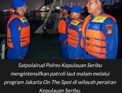 Patroli Laut Malam Jakarta On The Spot, Satpolairud Polres Kepulauan Seribu Sambangi Nelayan Sosialisasikan Layanan Polisi 110 