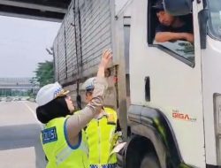 Induk PJR BSD Korlantas Polri Intens kan Blue Light Patrol Tindak Tegas Kendaraan Patkir sembarangan di Bahu Jalan Tol BSD