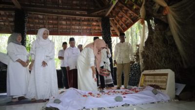 Hormati Perjuangan Leluhur, Bupati Dian Ziarah ke Makam Pangeran Rama Jaksa Patikusuma, Napak Tilas Sejarah Hari Jadi ke-528 Kuningan